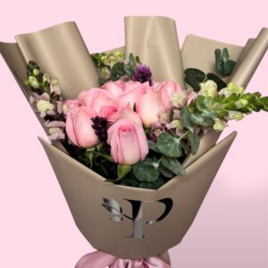 Mix 12 rosas rosas con perrito